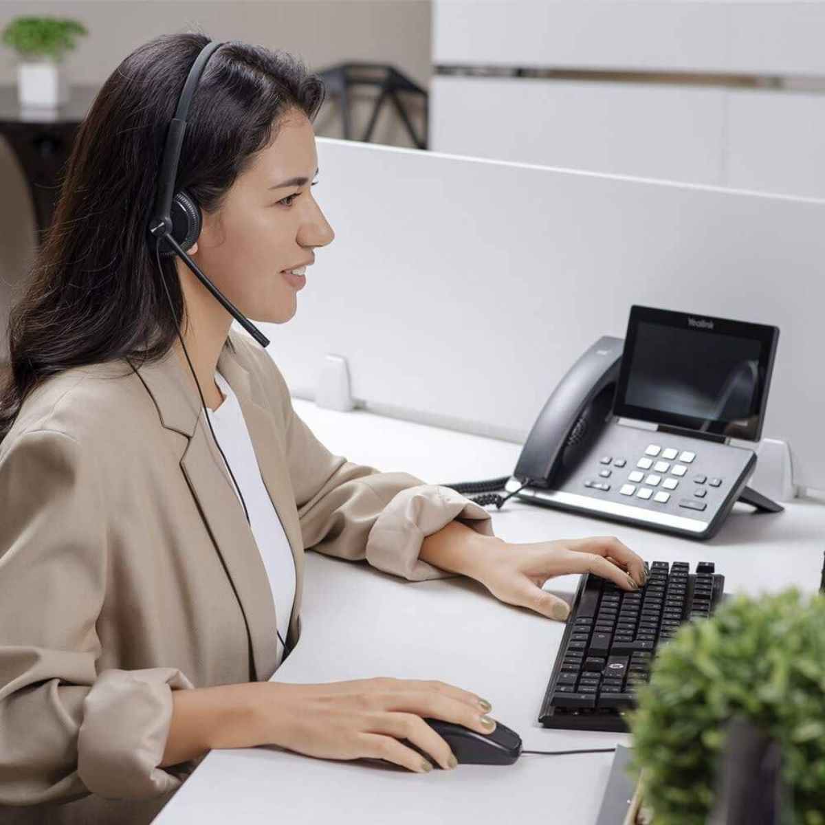 YEALINK YHS34 MONO, Wired Headset with QD to RJ Port, Ultra Lightweight Design, High-Quality Audio Experience | YHS34