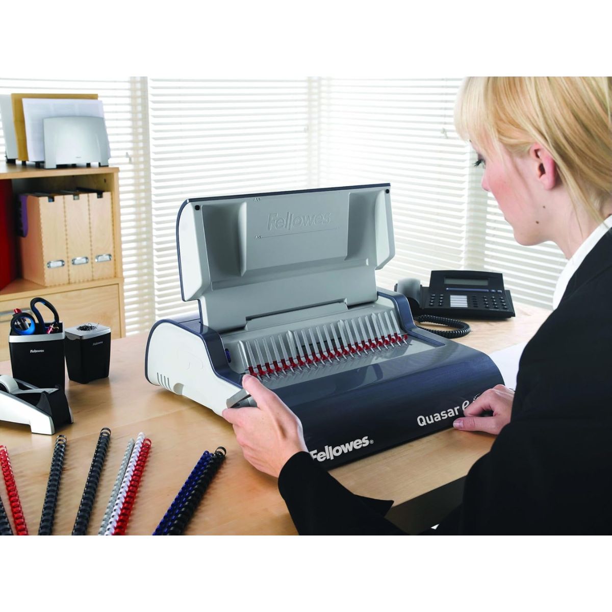 Fellowes Quasar-E Electric Comb Binding Machine | Electric Punching | 25 Sheet Punch Capacity | 500 Sheet Binding Capacity | Professional Office Binder