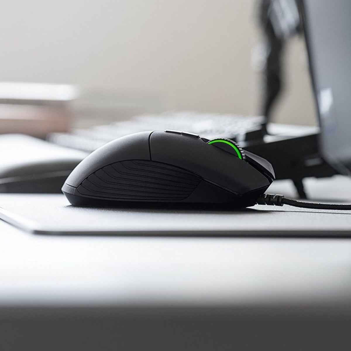 Razer Basilisk Chroma Enabled RZ01-02330100-R3A1 RGB FPS Gaming Mouse (16,000 DPI 5G Optical Sensor)