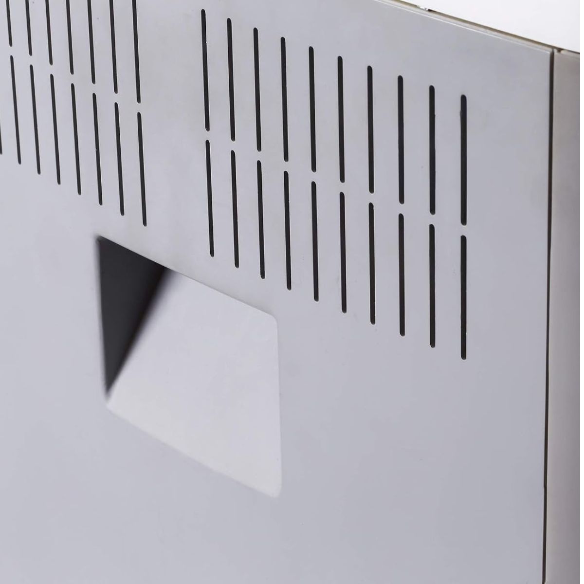 Dahle ShredMATIC 300 Auto Feed Paper Shredder | 300-Sheet Auto Feed | P-4 Cross Cut | Oil-Free | 40L Bin | Model 35314-16595