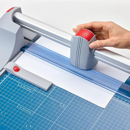 Dahle A1 Size Professional Paper Trimmer Model 446 | Large-Format Professional Paper Cutter | DHL 00446-20421