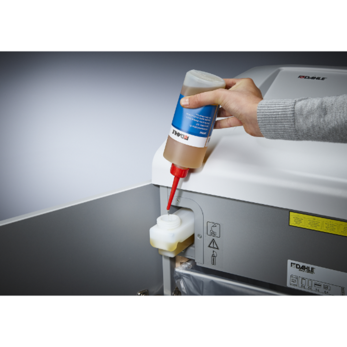 Dahle Departmental Shredder Model 606 | Heavy-Duty Cross-Cut | Professional Document Shredder | 86.5 × 54.5 × 43.5 cm | White | DHL 40330-06955