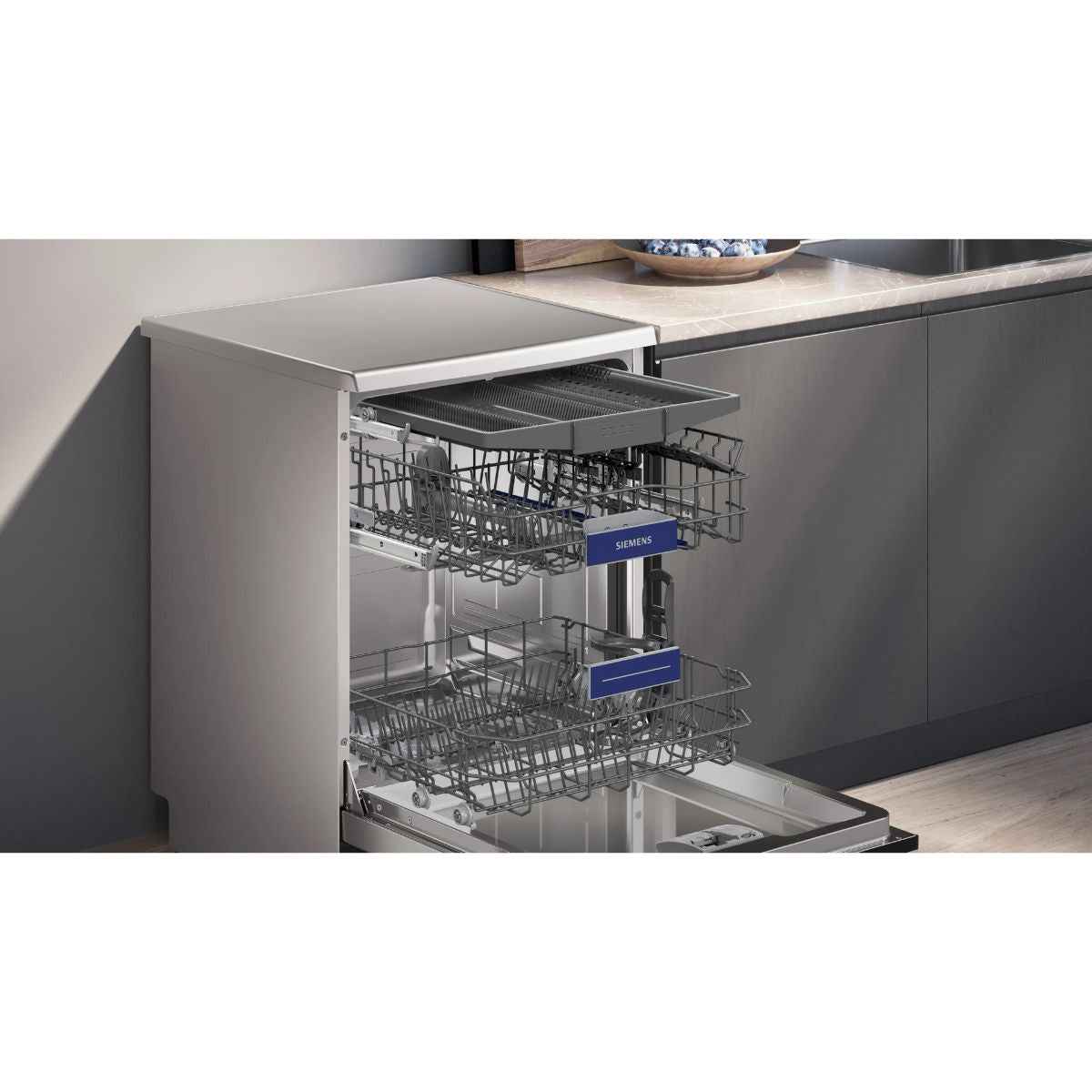 Siemens iQ500 60cm Freestanding Dishwasher – 14 Place Settings, Home Connect, Black (SN23HB62MT)