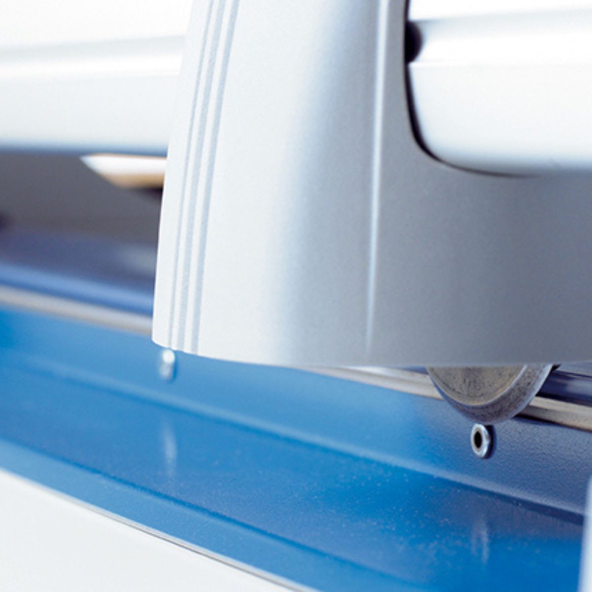 Dahle A0 Size Professional Paper Trimmer Model 448 | Large-Format Professional Paper Cutter | DHL 00448-20422