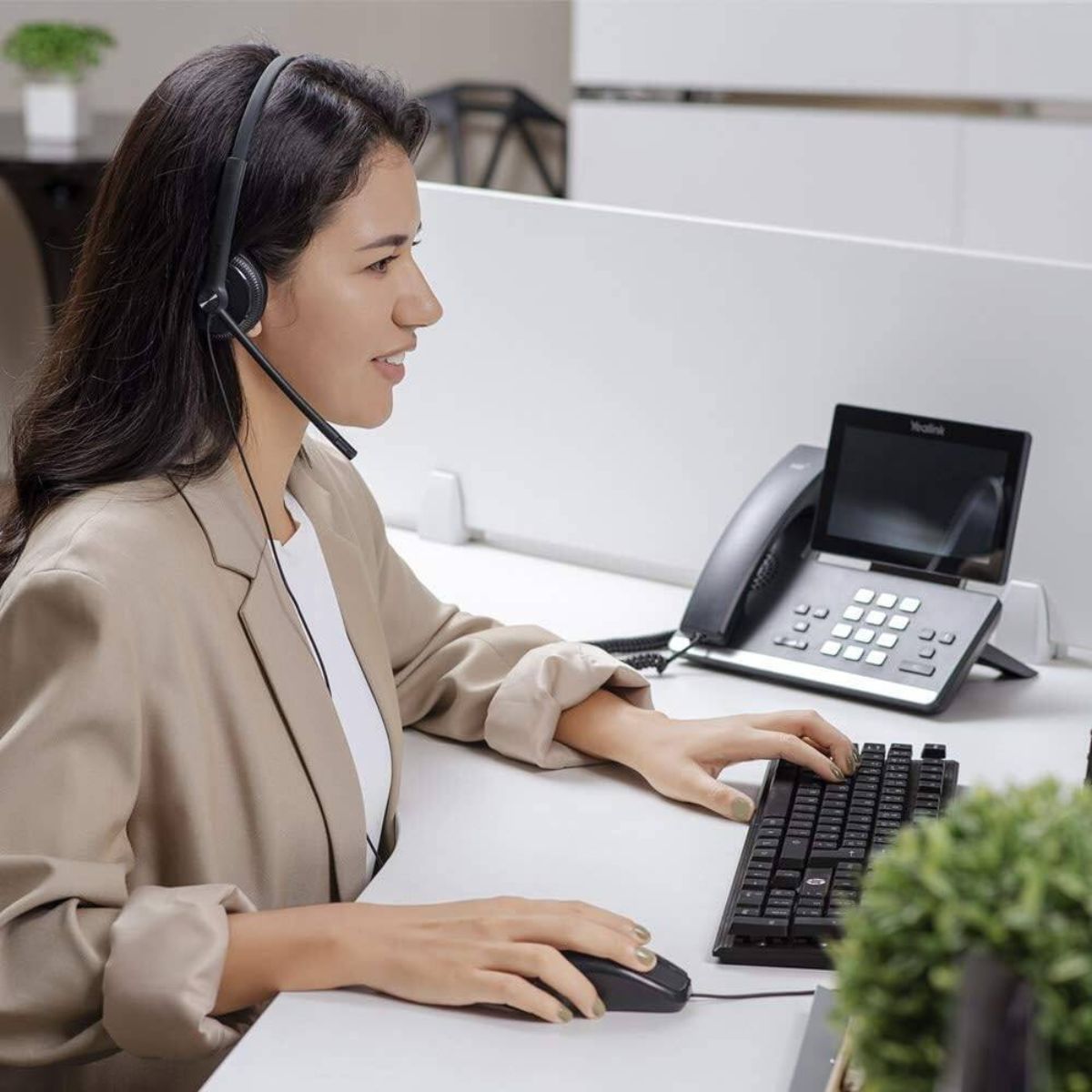 YEALINK YHS34 MONO, Wired Headset with QD to RJ Port, Ultra Lightweight Design, High-Quality Audio Experience | YHS34