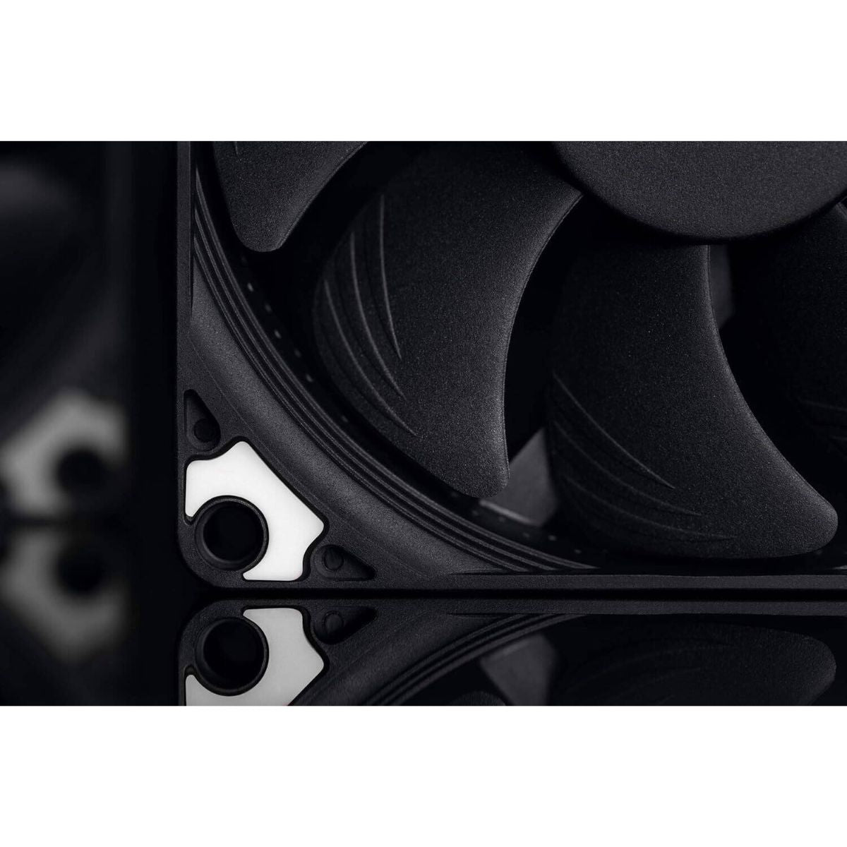 Noctua NF-A9x14 HS-PWM chromax.black.swap Slim 92mm Cooling Fan, 14mm Low Profile, High-Speed PWM, 4-Pin Connector, Premium Quiet Performance, Black