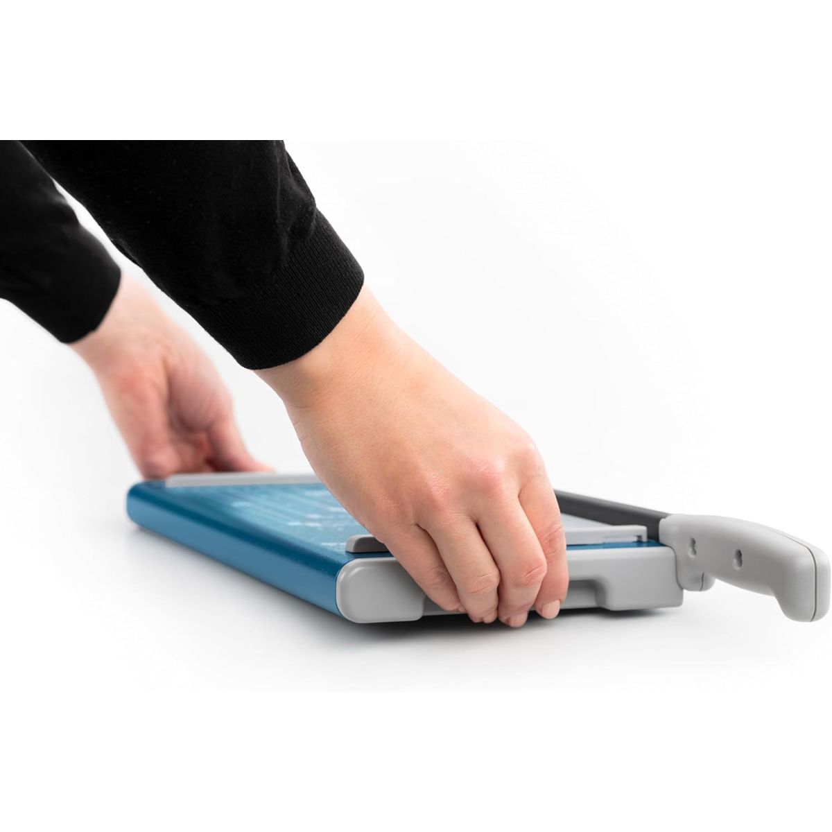 Dahle 502 Craft Creative A4 Self-Sharpening Stack Paper Guillotine Trimmer | Blue | DHL 00502-20043