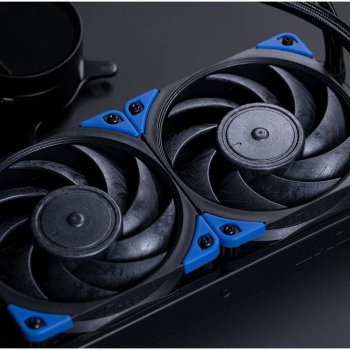 Noctua NF-A12x25 PWM Chromax Black Swap 120mm Premium Quiet Fan | 2000 RPM | 4-Pin PWM | SSO2 Bearing | AAO Frame | Black | NF-A12x25 PWM